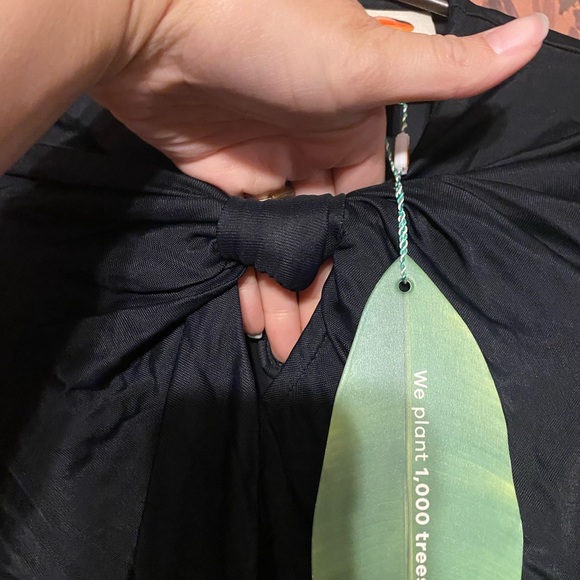 FARM rio Black Twist Keyhole Long Sleeve Bodysuit - Picture 5 of 8